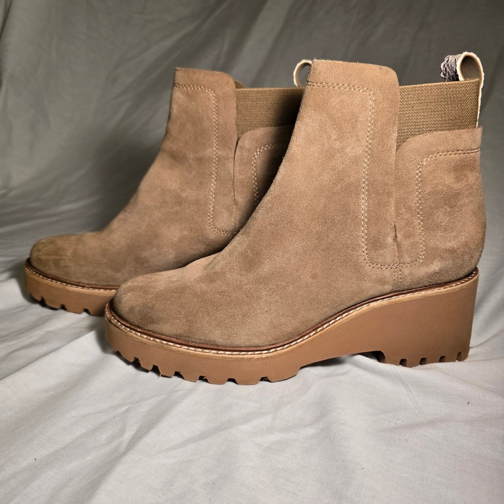 Dolce Vita Tan Suede Wedge Ankle Boots Lug Sole Snakeskin Pull Tab Womens 9